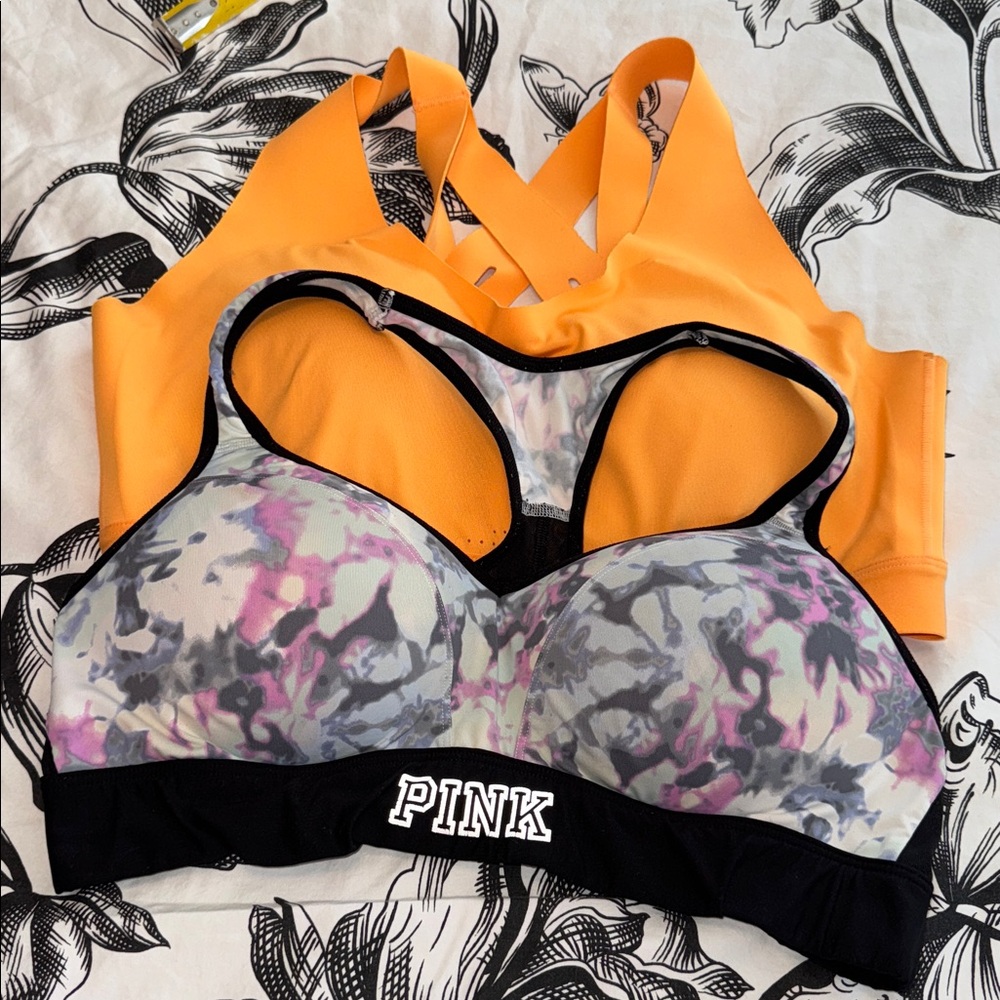 All in Motion Vibrant Orange Sports Bra
1 Pink sports bra
Fits 36 B❗️